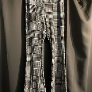 No boundaries juniors bell bottoms yoga pants